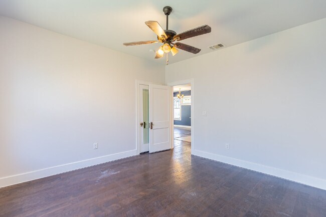 Building Photo - 209 Carolina St