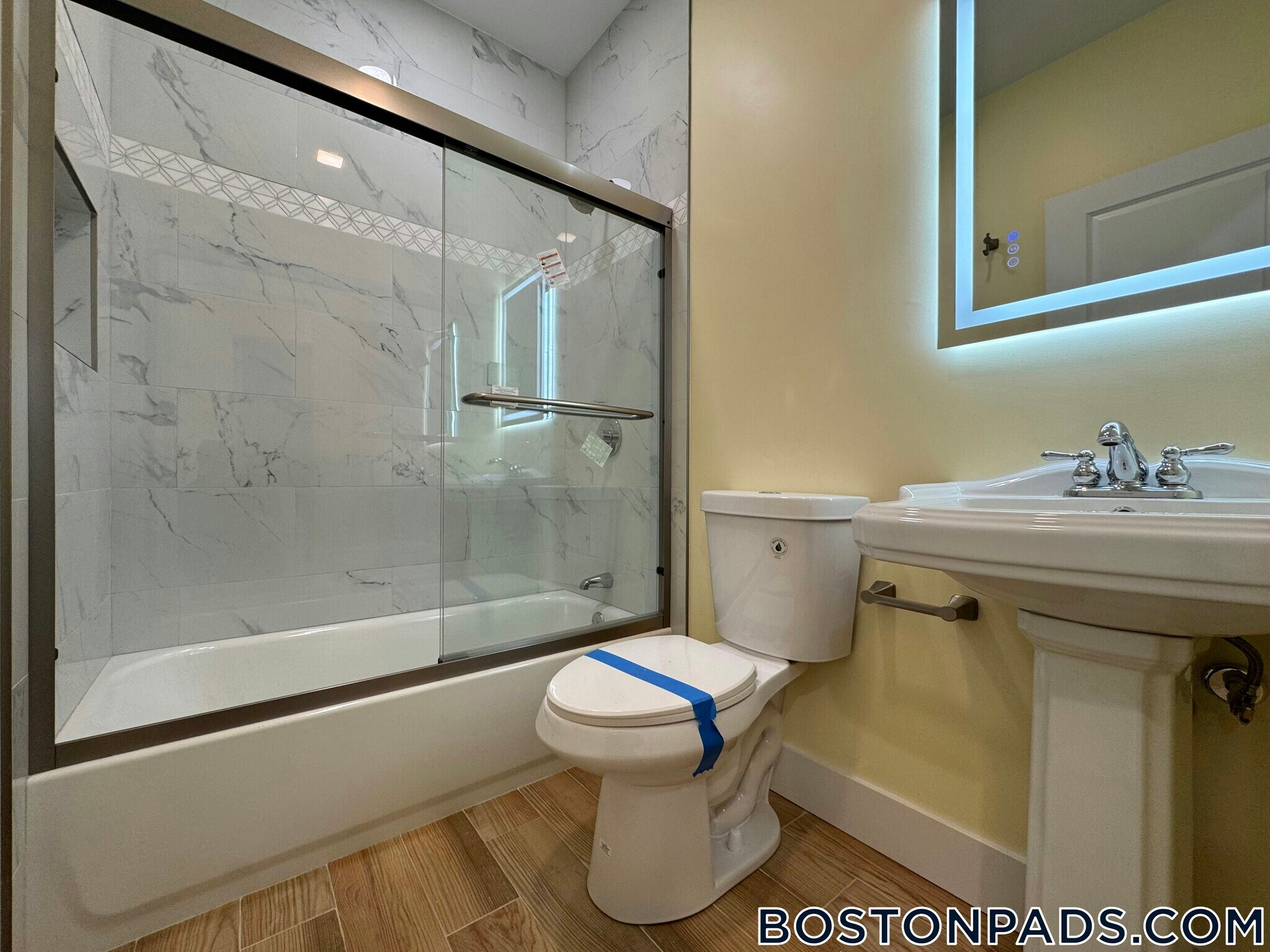 Building Photo - 7 Carson St