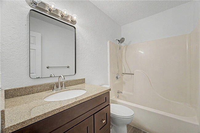 Building Photo - 4805 Bonita Pl