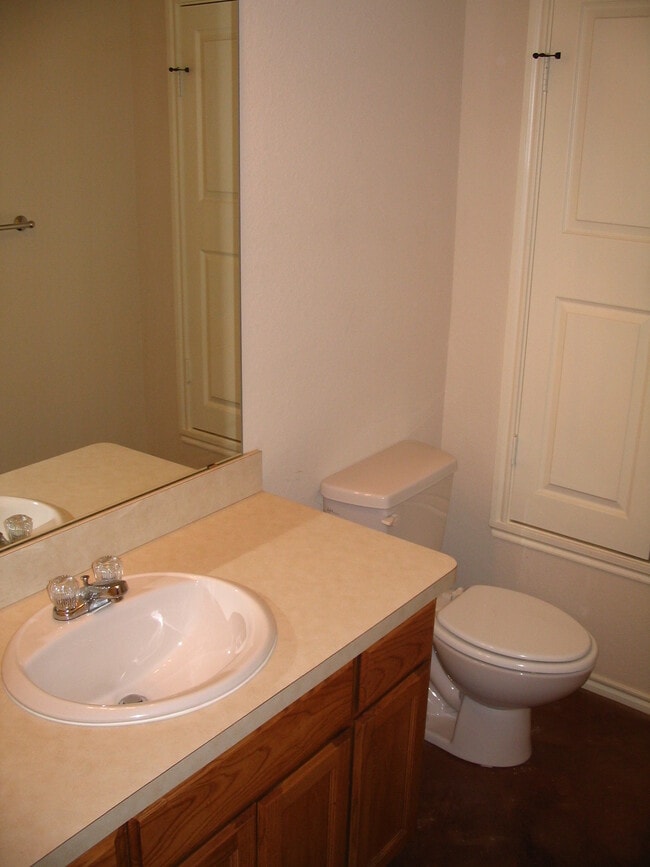 Building Photo - 2821 Frazier Ave