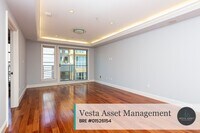 Building Photo - SPACIOUS TOP FLOOR 3 BED/2.5 BATH CONDO WI...