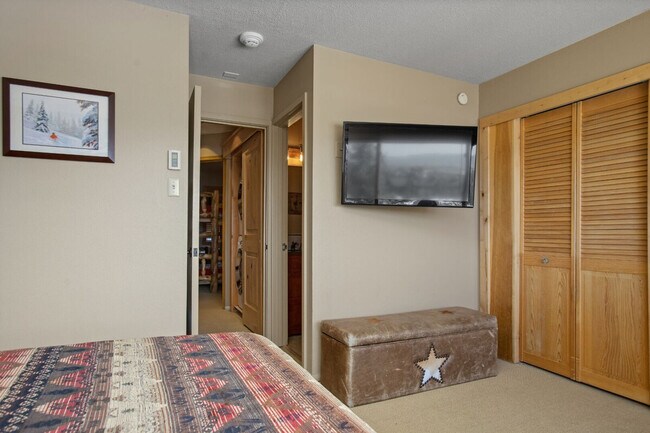 Building Photo - 1550 Amble Dr
