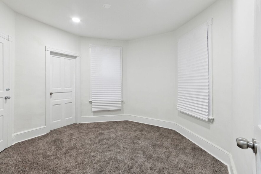 Building Photo - 6202 Callowhill St