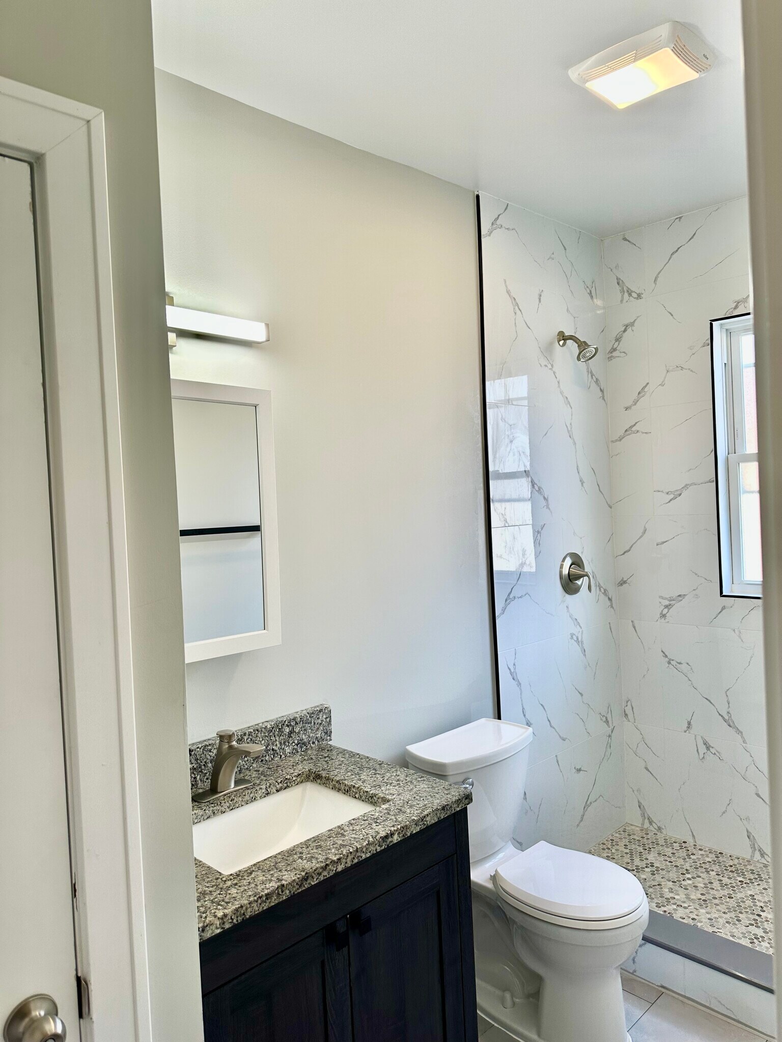 Bathroom - 2501 Grove St