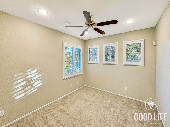 Building Photo - Stunning 5B/3.5BA House in Scripps Ranch!