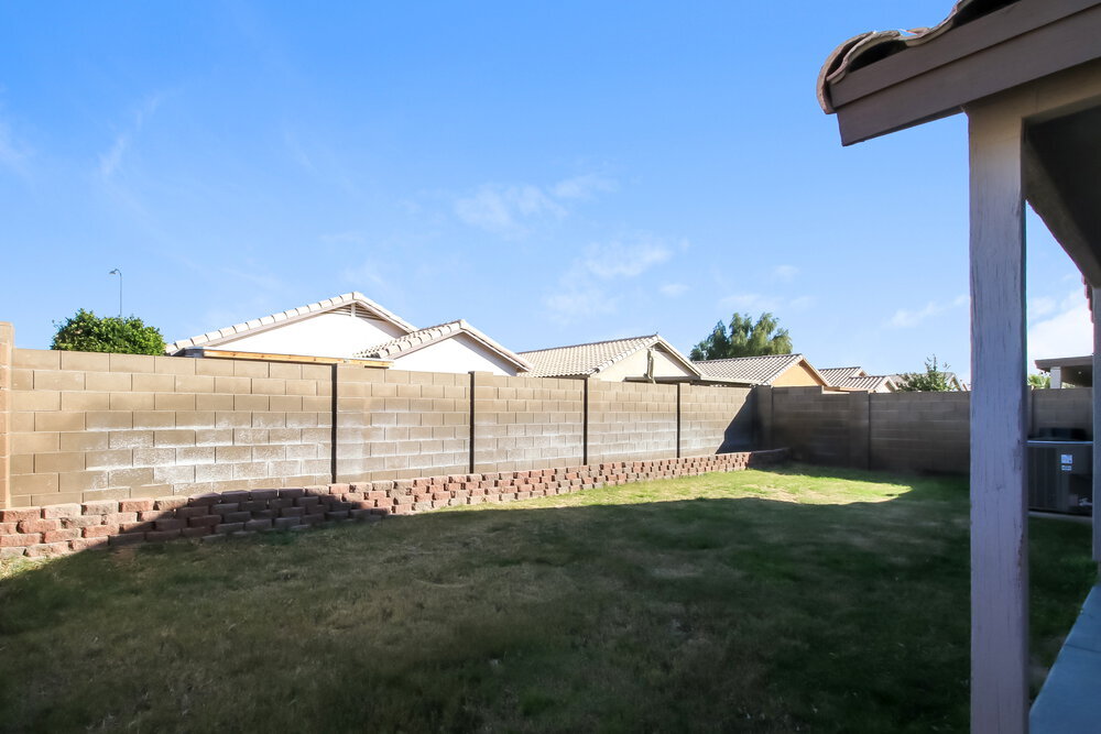 Building Photo - 9914 E Diamond Ave
