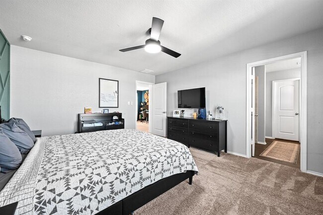 Building Photo - 317 Black Alder St