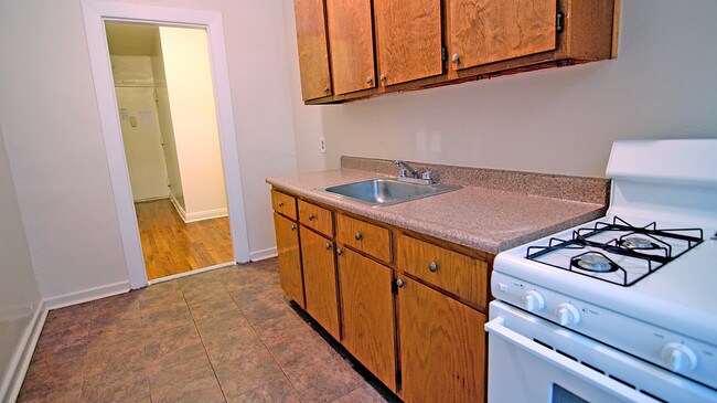 Floorplan - 1649 Nelson Ave