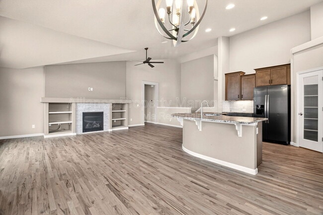 Building Photo - 10069 Thrive Ln