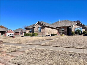 Building Photo - 628 Allison Ln