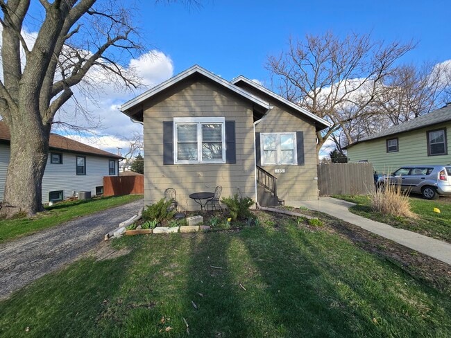 Building Photo - 185 Pick Ave