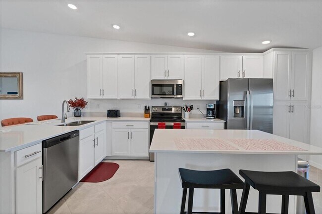 Building Photo - 14224 Heritage Landing Blvd