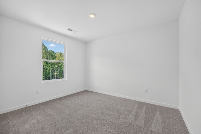 Building Photo - 882 Waterworks Rd