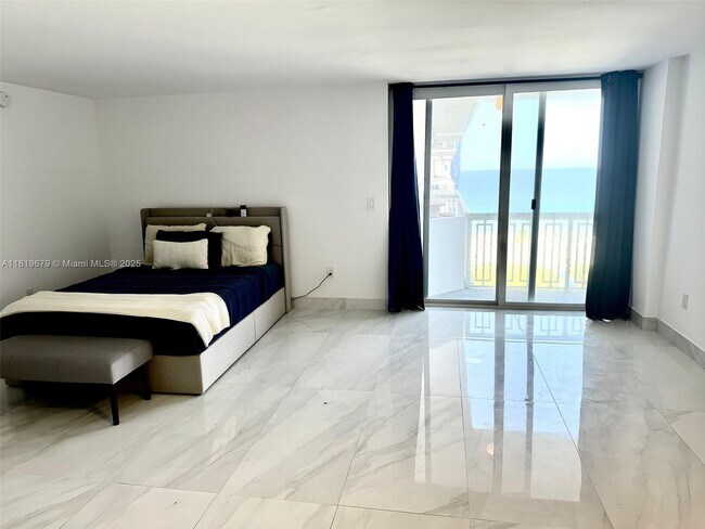 Building Photo - 401 Ocean Dr