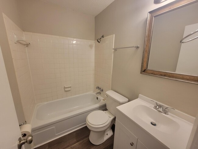 Building Photo - 3618 Audubon Pl