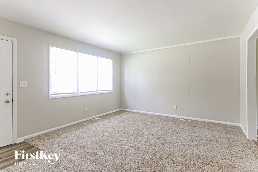 Building Photo - 4939 Norcroft Dr