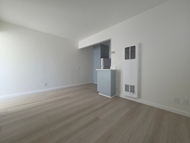 Building Photo - Remodeled 1 Bedroom 1 Bath located in the middle of Ojai