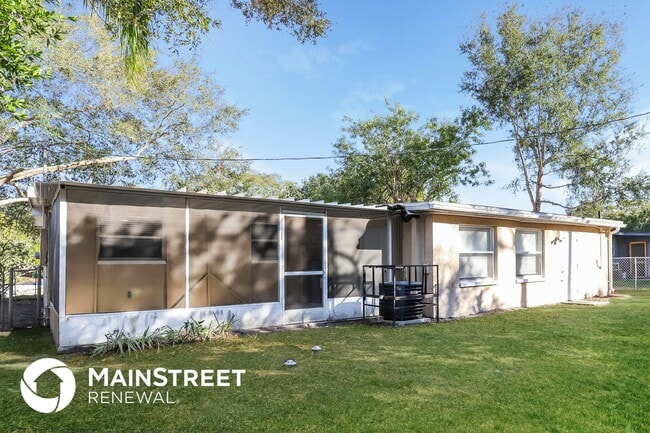 Building Photo - 1432 Poinciana Dr