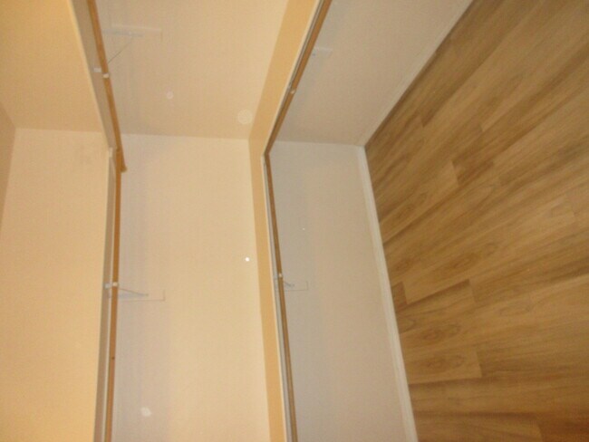 Building Photo - 8201 Grape View Ct NE