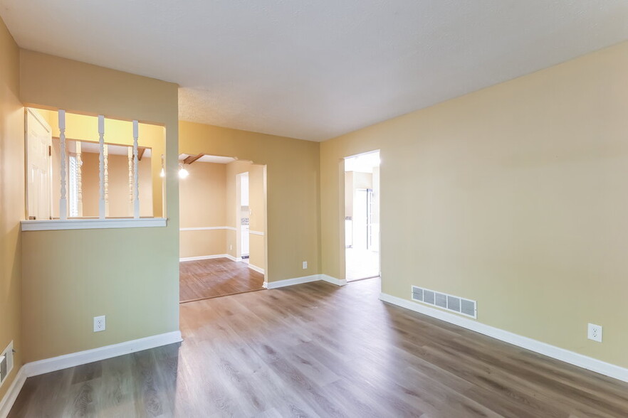 Building Photo - 8612 Sardis Way