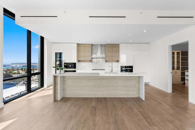 Building Photo - 2604 Fifth Ave