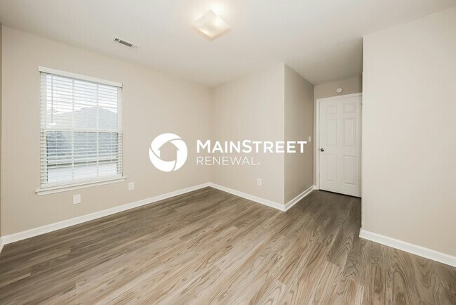 Building Photo - 4 Bedroom Pet-Friendly Home in Union City, GA with Main Street Renewal