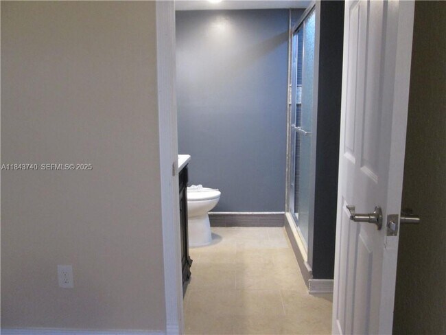 Building Photo - 901 NE 209th Terrace