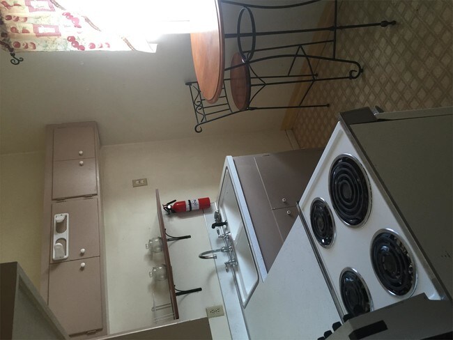 Building Photo - 1814 Hauser Blvd