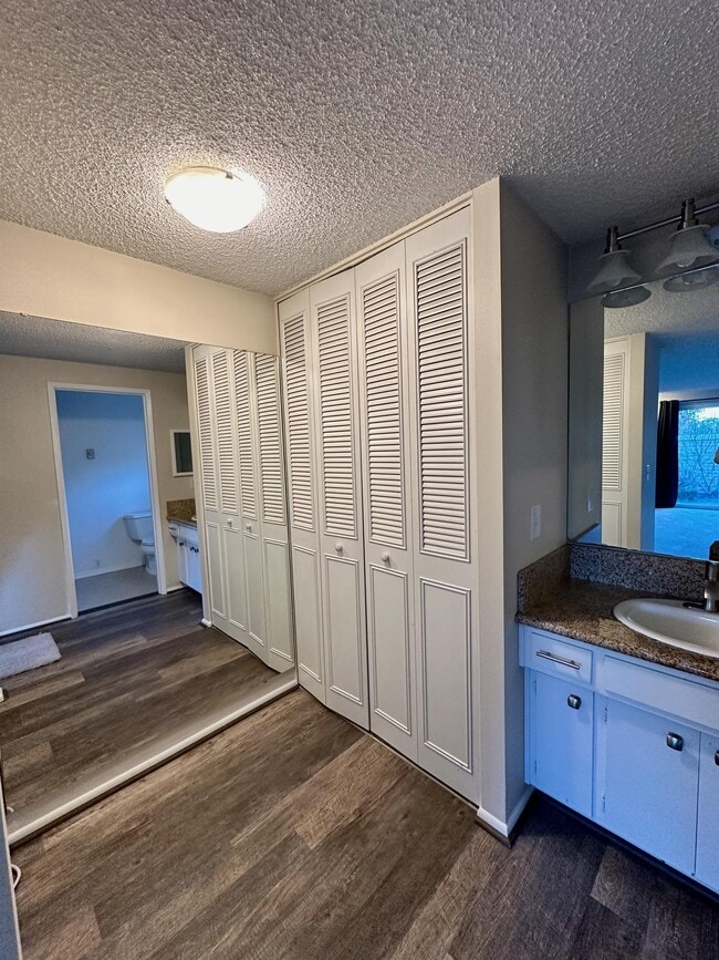 Building Photo - 1812 Brittany St