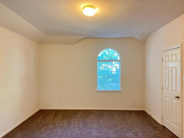 Building Photo - 1413 McClure Dr