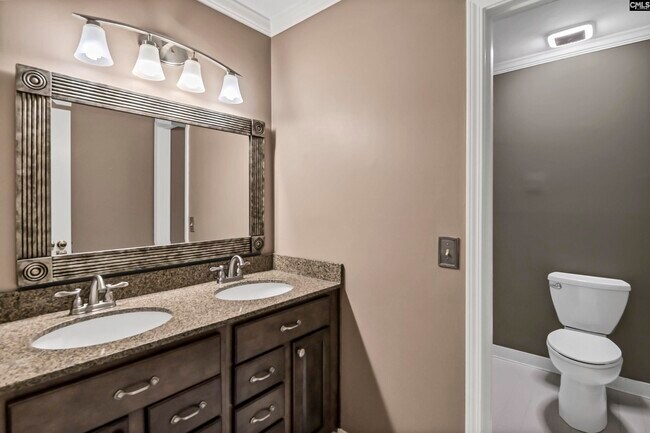 Building Photo - 1100 Woodtree Ct