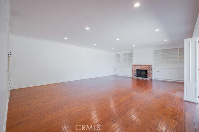 Building Photo - 4321 Clear Valley Dr