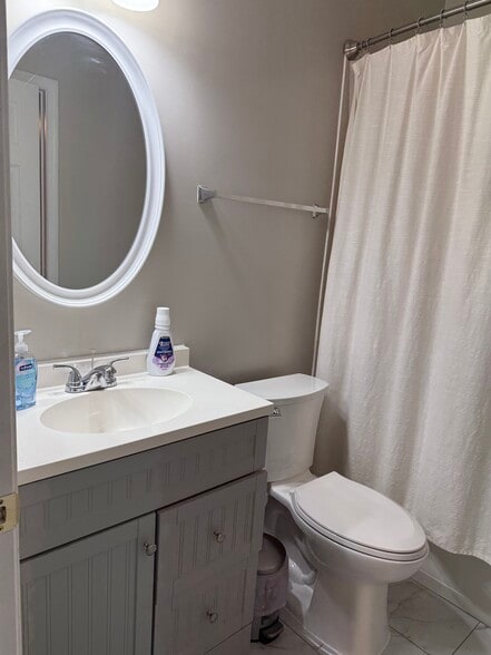 Building Photo - 130 Danbury St SW