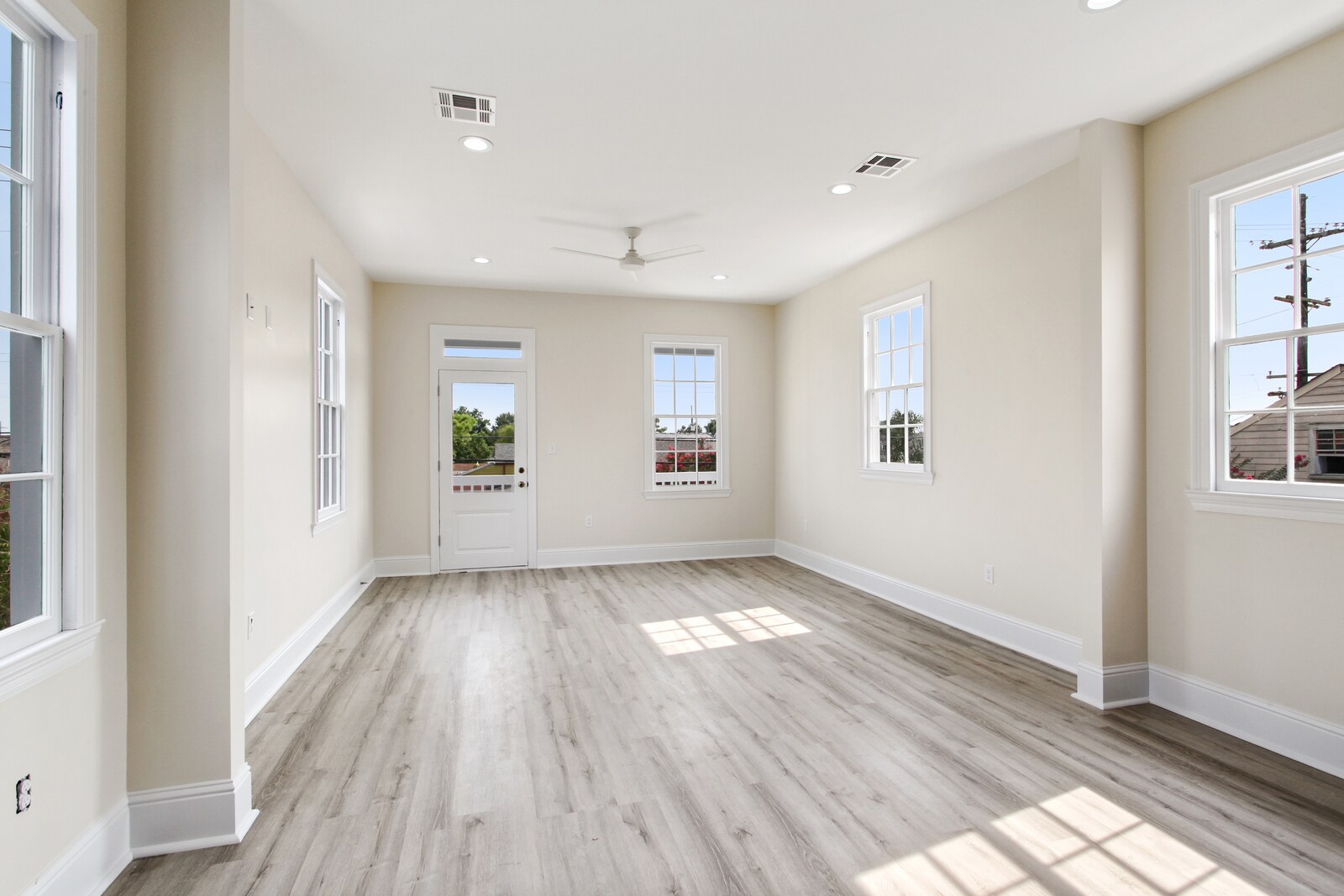 Building Photo - 3614 Urquhart St