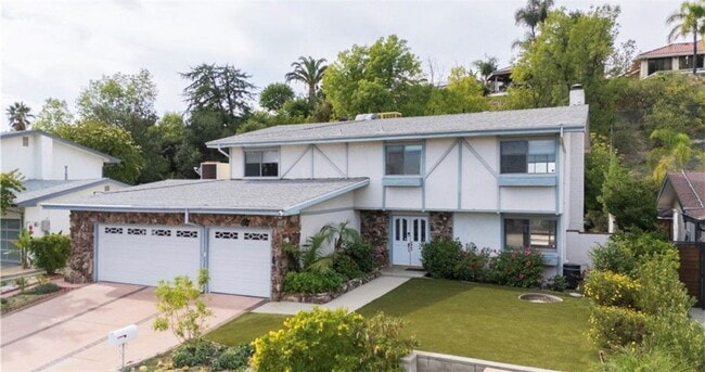 Building Photo - 6035 Rod Ave