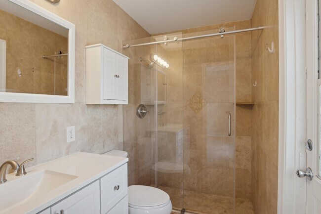 Building Photo - 4971 Ataman St