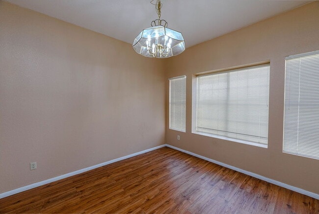 Building Photo - "Discover Comfort & Style: Spacious 3-Bedroom, 2-Bath Home in Las Vegas, NV!"