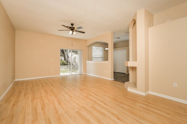 Building Photo - 15822 Pine Lily Ct