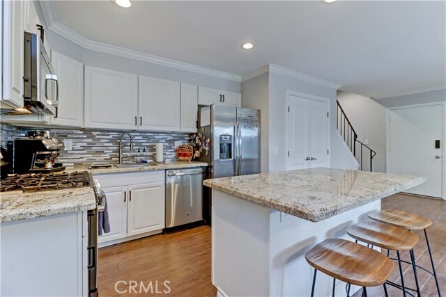 Building Photo - 1650 Iowa St