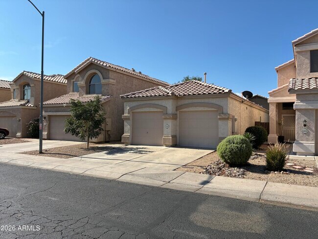 Building Photo - 1319 W Escuda Rd