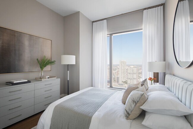 Building Photo - 99 Hudson St