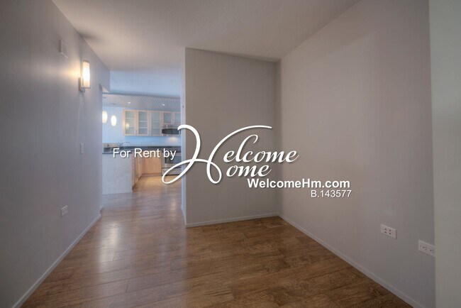 Building Photo - Downtown High-rise Montage AMAZING UPGRADES
