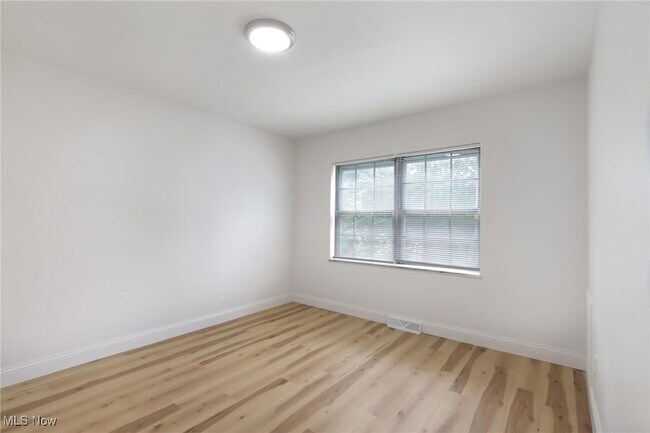 Building Photo - 3279 Warrensville Center Rd