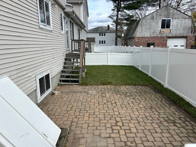 Building Photo - 196 Linwood Ave