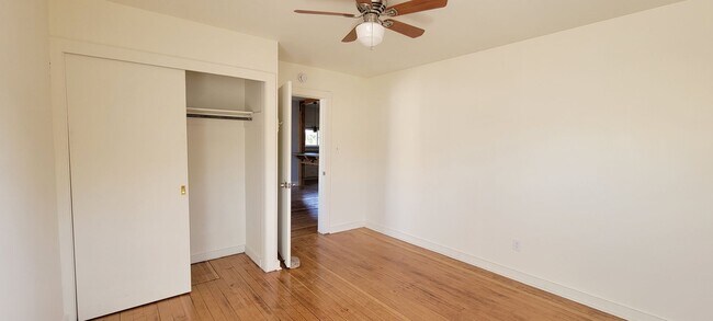 Building Photo - 3 bedroom 2 bath home