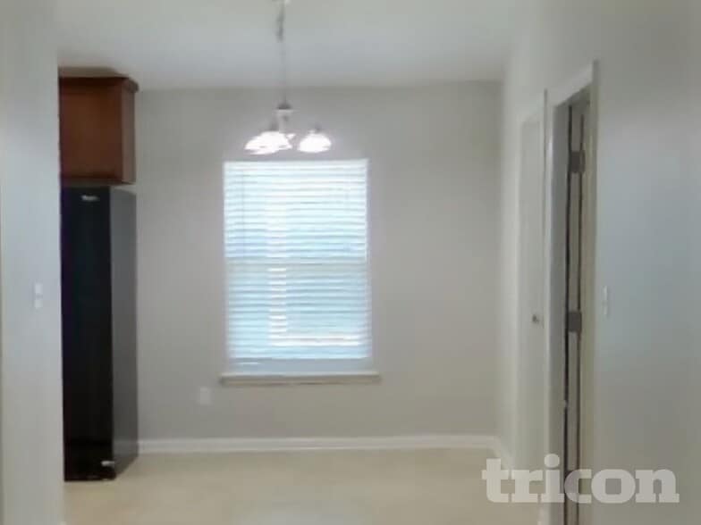 Building Photo - 97723 Albatross Dr