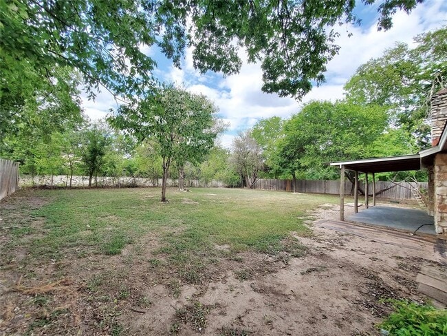 Building Photo - 9512 Meadowheath Dr