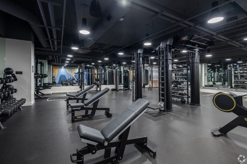 Building Photo - 483 E Waterside Dr