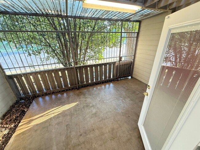 Building Photo - 5005 Georgi Ln