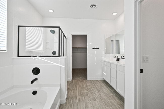 Building Photo - 17017 W Molly Ln